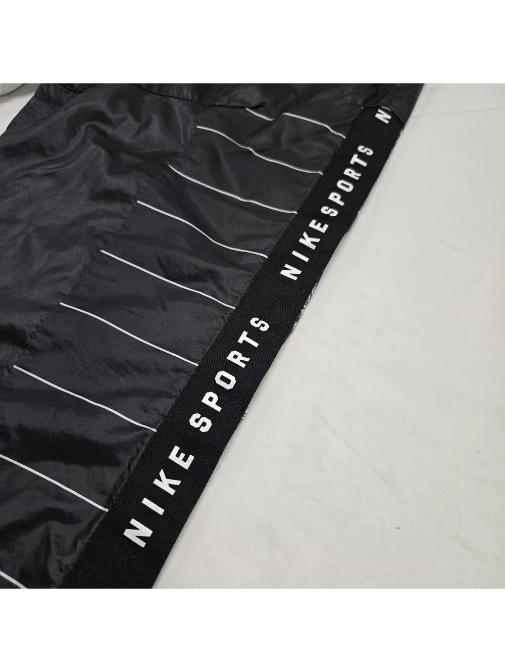 Women's MEDIUM Nike Sportswear NSW Woven Track Pants Patchwork Snap AR2940-010